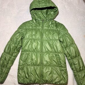 Uniqlo puffer down jacket hooded green size Small